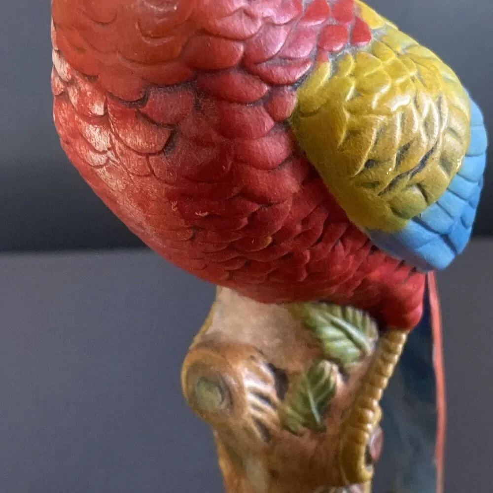 Vintage 1982 Holland Mold Ceramic Parrot Figure 10